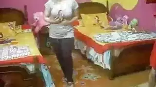 لعب شرجي سحاقي: شراميط مصرية مع سدادات وألعاب مهبلية