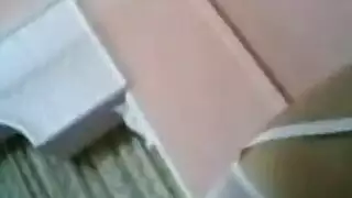 يفتحها من قدام