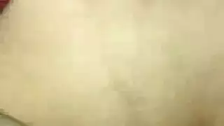 بقع أحمر شفاه على كس محلوق بعد جلسة وجه مثلي