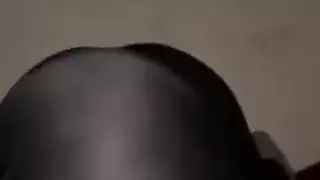 عاهرة عربية تنشر مؤخرتها الكبيرة لعمل شرجي خشن إكس إكس إكس