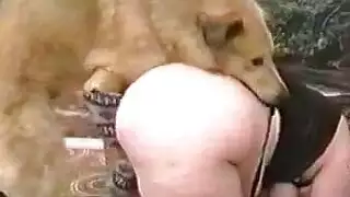 وحشية مدام الخلفية: كس غارق يتلقى ضرباً عنيفاً